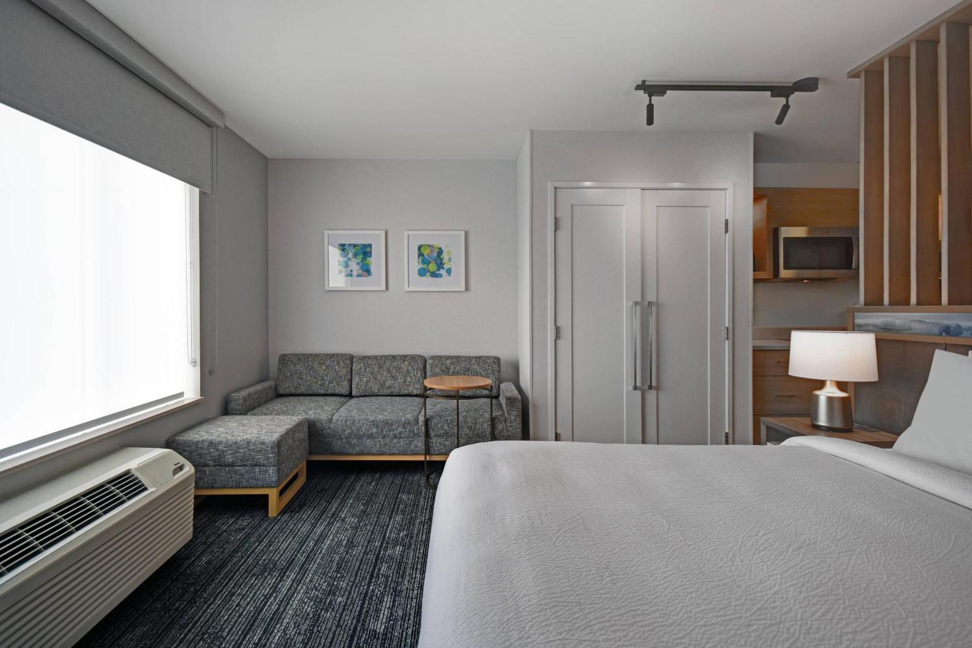 Towneplace Suites By Marriott Fall River Westport Exterior foto